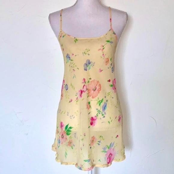 Vintage 90s Victoria’s Secret Floral Slip - Picture 1 of 4